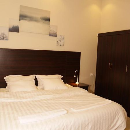 Spacious Apartments At Basla St 3 Mins From King Fahd Stadium Riyadh Luaran gambar
