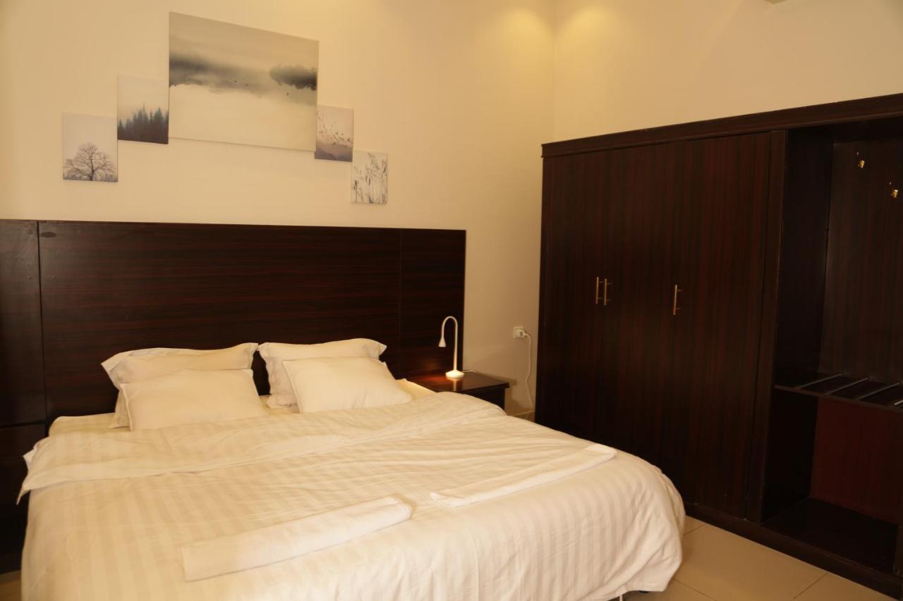 Spacious Apartments At Basla St 3 Mins From King Fahd Stadium Riyadh Luaran gambar