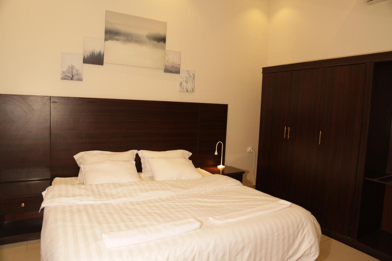 Spacious Apartments At Basla St 3 Mins From King Fahd Stadium Riyadh Luaran gambar