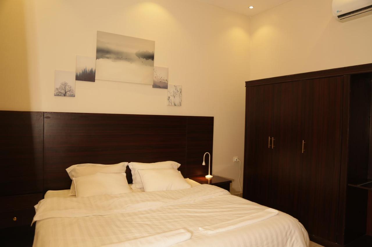 Spacious Apartments At Basla St 3 Mins From King Fahd Stadium Riyadh Luaran gambar