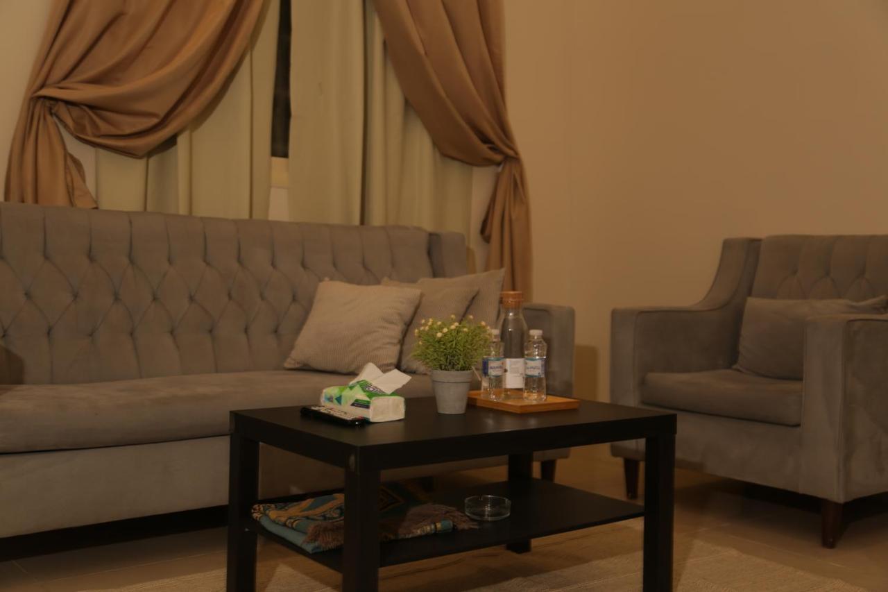 Spacious Apartments At Basla St 3 Mins From King Fahd Stadium Riyadh Luaran gambar